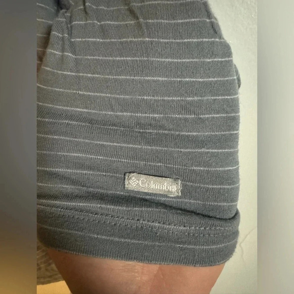 Columbia women’s long sleeve hoodie shirt grey white stripped medium active wear - Picture 5 of 8